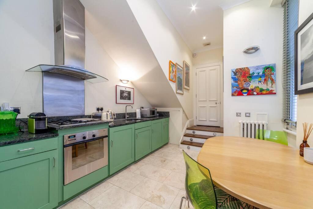Apartment Elegant 2-bedroom Flat In South Kensington, *